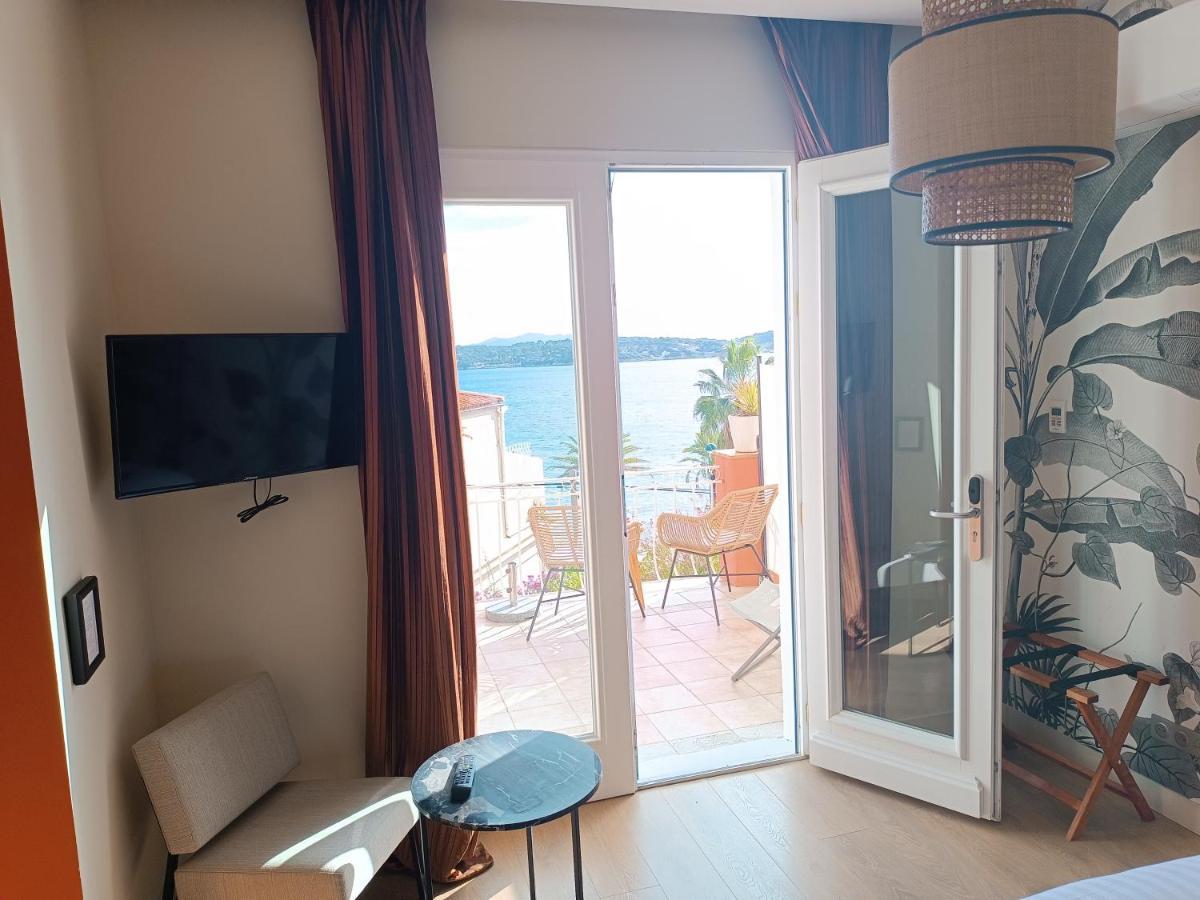 Les Galets Hotel Et B&B 邦多勒 外观 照片
