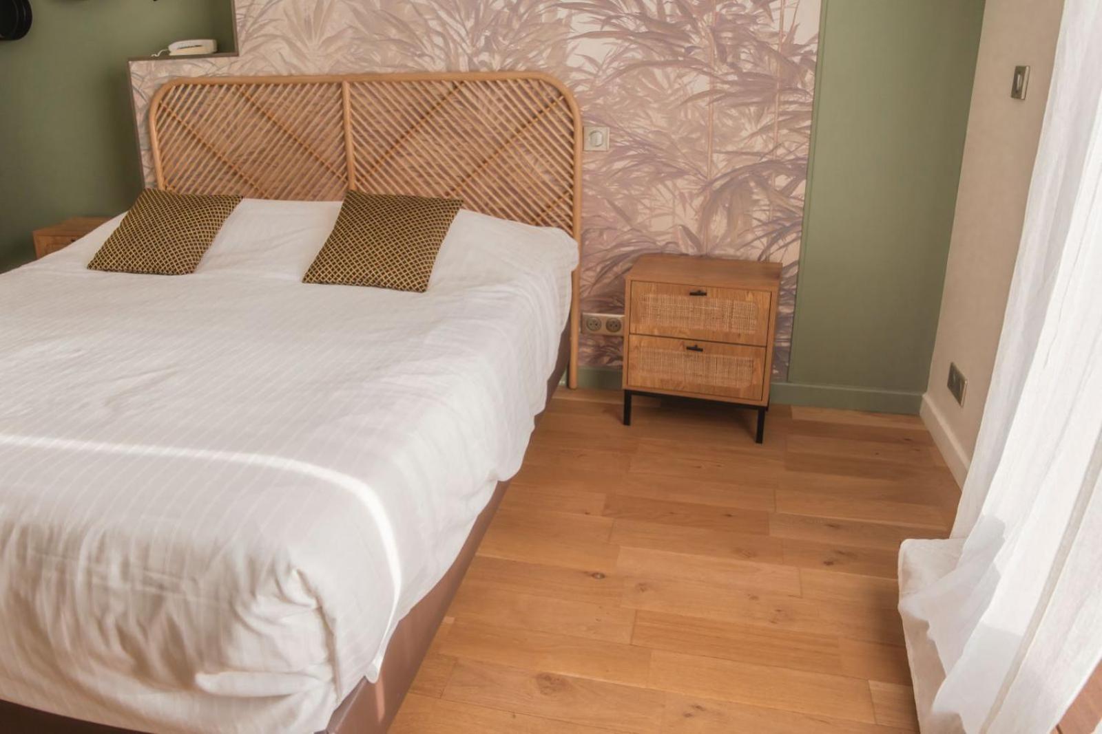 Les Galets Hotel Et B&B 邦多勒 外观 照片