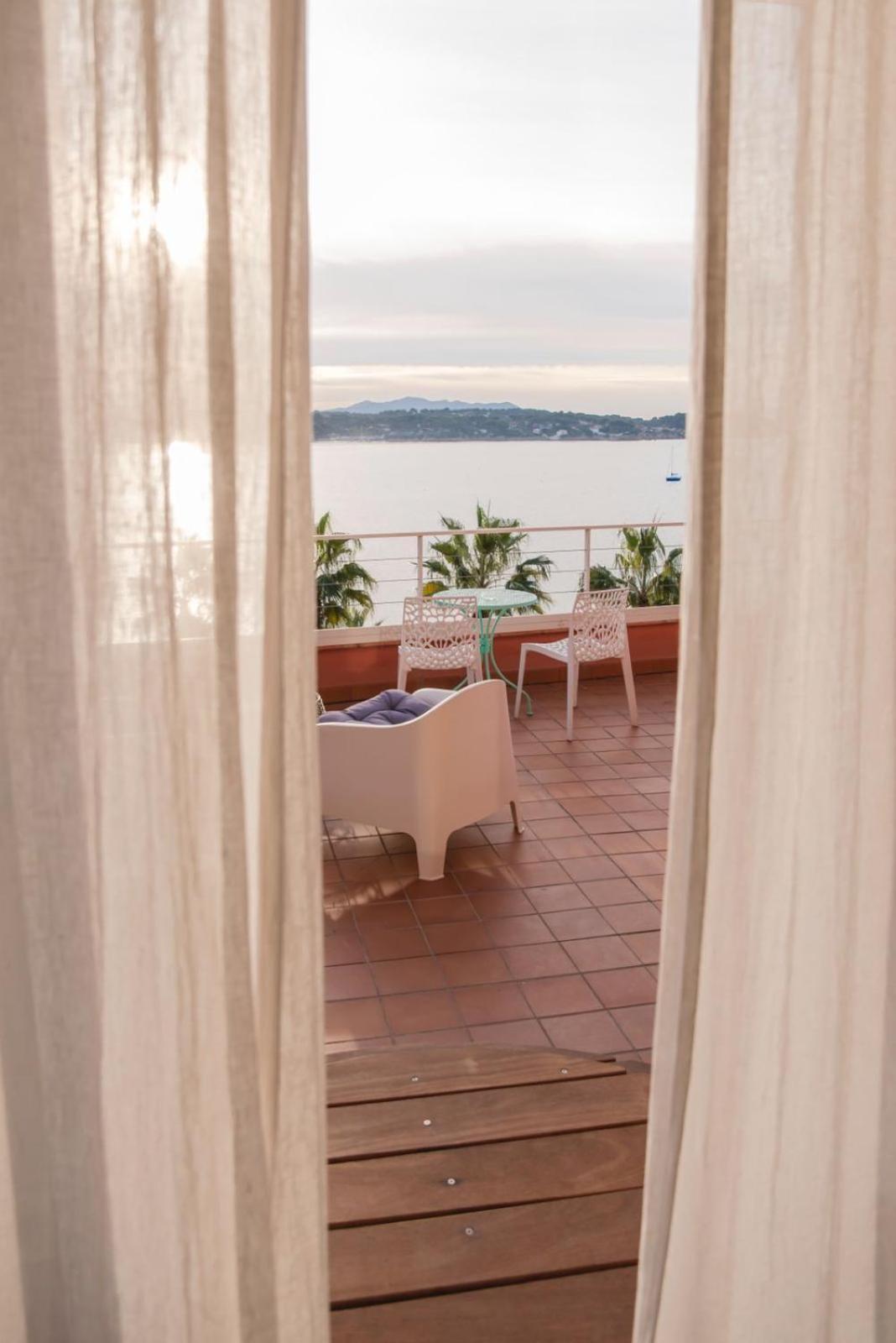 Les Galets Hotel Et B&B 邦多勒 外观 照片